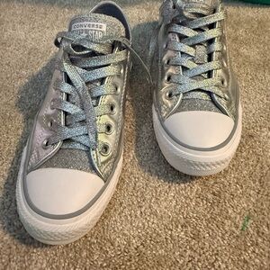 Converse Silver Sneakers Classic Low-Top Design